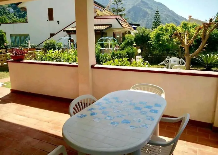 Casa Con Giardino E Terrazzo Vicino Al Mare